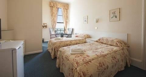 Claremont Lions Hotel イーストボーン エクステリア 写真