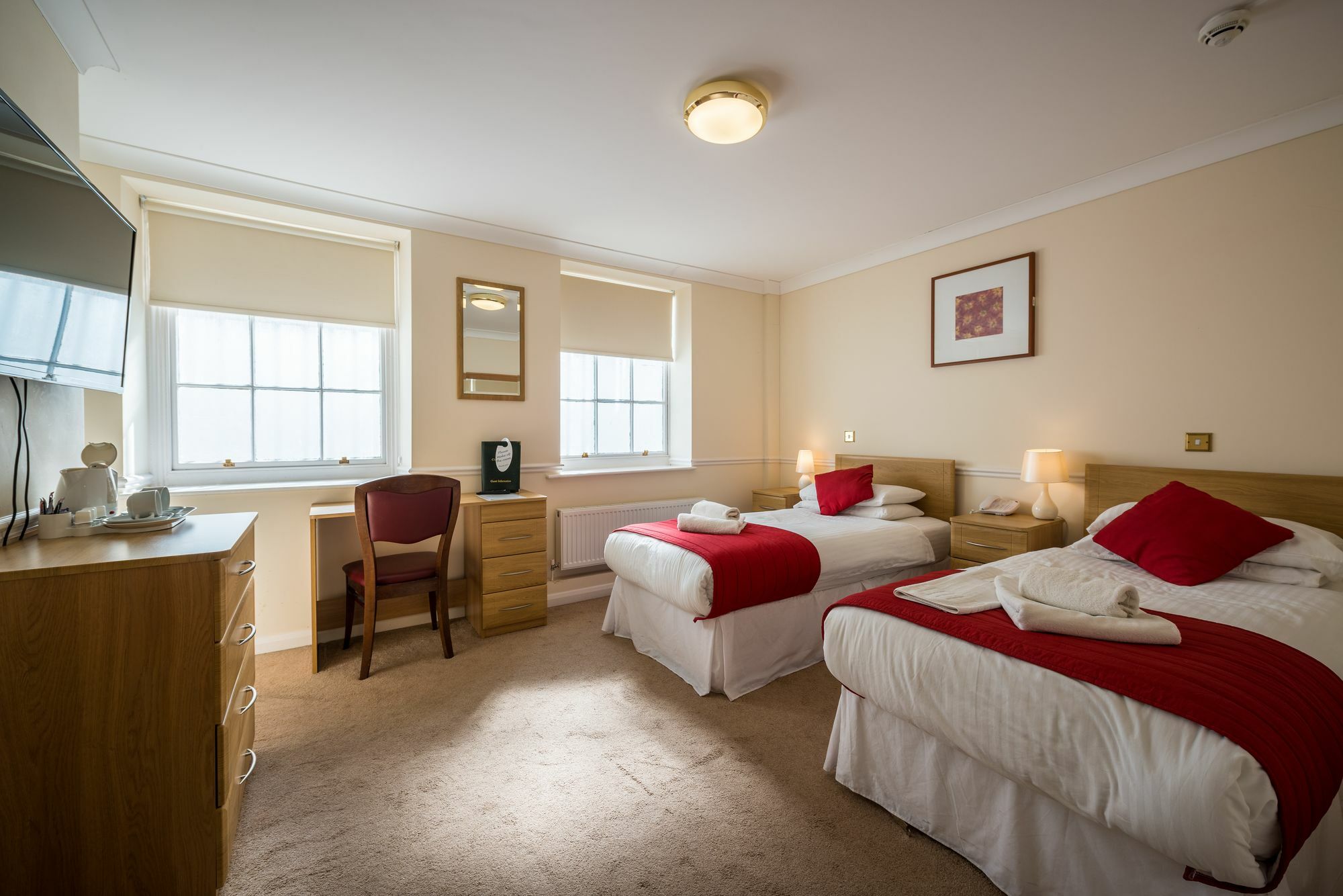 Claremont Lions Hotel イーストボーン エクステリア 写真