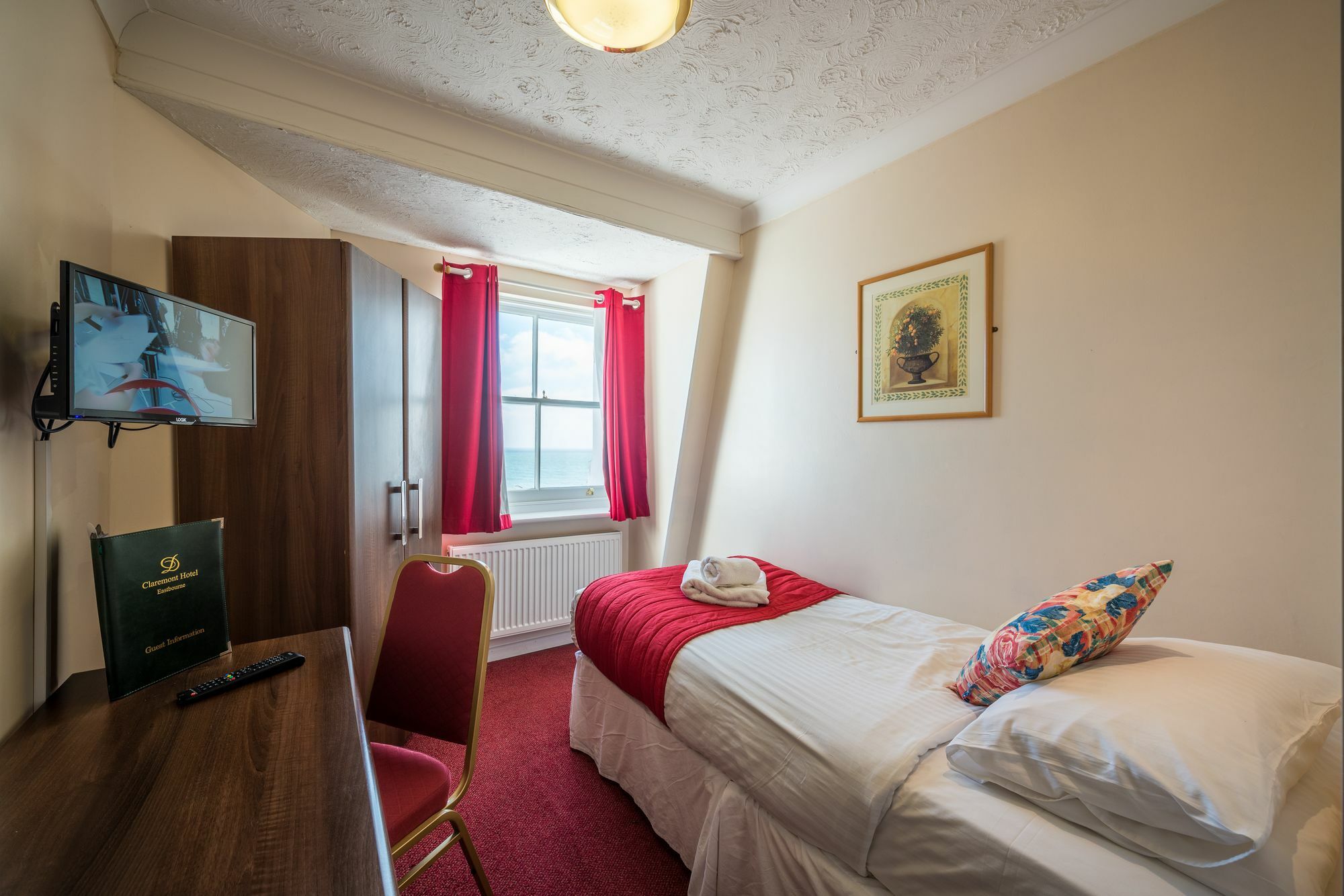 Claremont Lions Hotel イーストボーン エクステリア 写真